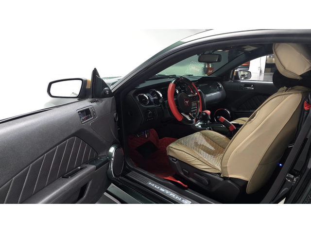 Ford Mustang autogeorge.com - автомобили, коли, обяви за нови и употребявани 10