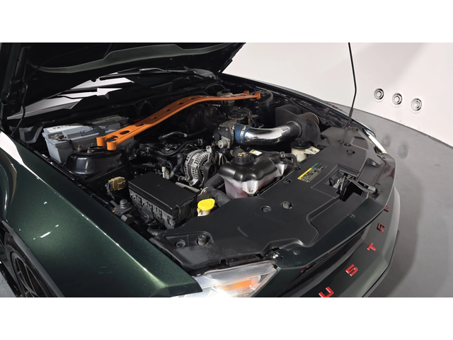 Ford Mustang autogeorge.com - автомобили, коли, обяви за нови и употребявани 4