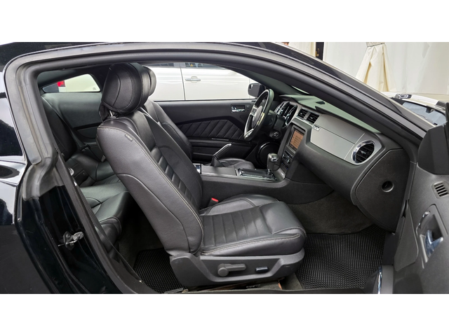 Ford Mustang 4.7 autogeorge.com - автомобили, коли, обяви за нови и употребявани 10