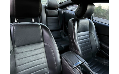 Ford Mustang 3.7 V6 / NAVI - автомобили, коли, обяви за нови и употребявани 6