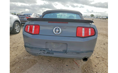 ford-mustang-4-0l-6-rear-wheel-drive - 5