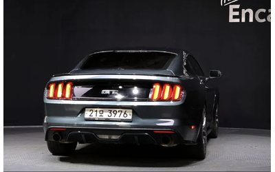 ford-mustang - 3
