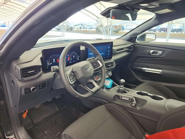 Ford Mustang GT| 5.0L V8| CARFAX| - автомобили, коли, обяви за нови и употребявани 8