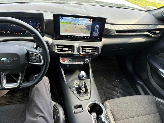 Ford Mustang 5.0L 8cyl RWD - автомобили, коли, обяви за нови и употребявани 8