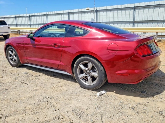 Ford Mustang 2dr Fastback EcoBoost - автомобили, коли, обяви за нови и употребявани 1
