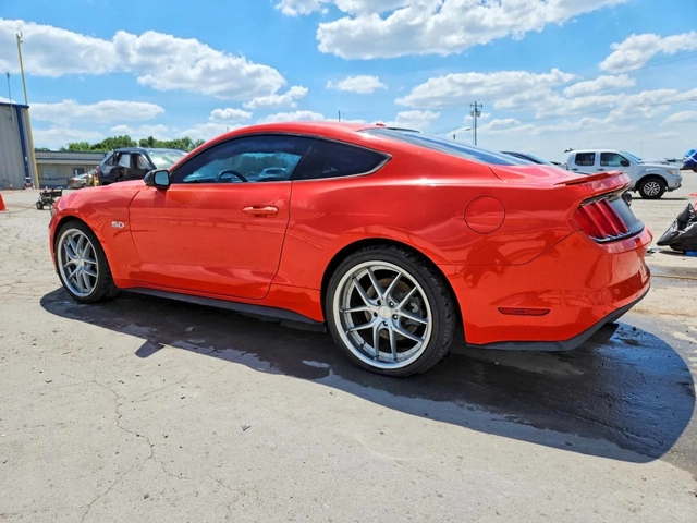 Ford Mustang GT - автомобили, коли, обяви за нови и употребявани 1