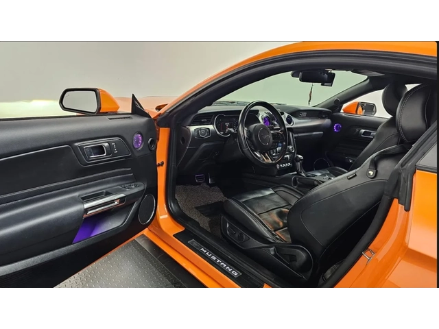 Ford Mustang ОБДУХВАНЕ / DIGITAL / DISTRONIC / AMBIENT - автомобили, коли, обяви за нови и употребявани 6