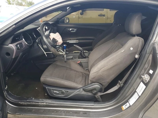 Ford Mustang 5.0 GT - автомобили, коли, обяви за нови и употребявани 6