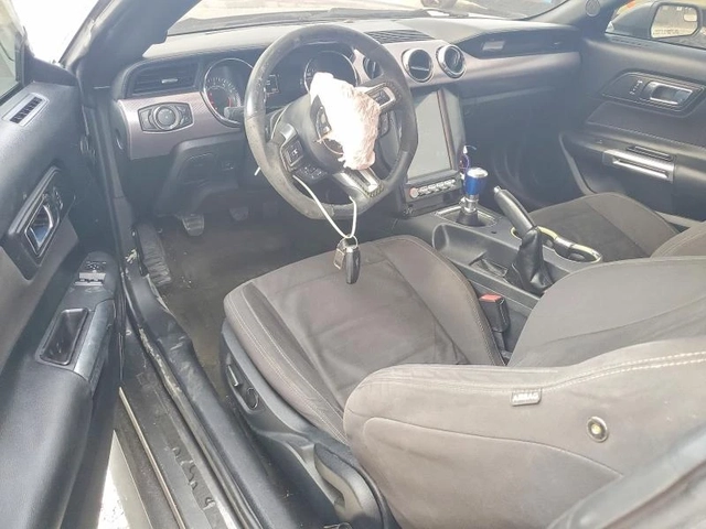 Ford Mustang 5.0 GT - автомобили, коли, обяви за нови и употребявани 7