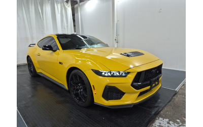 ford-mustang-5l-8cyl-rear-wheel-drive - 1