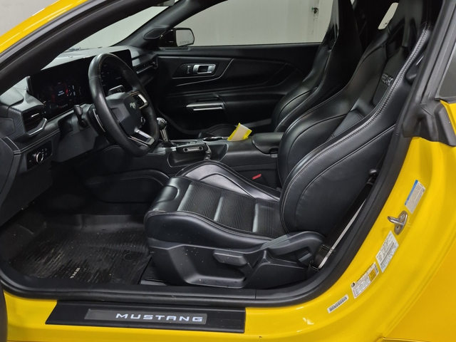 Ford Mustang 5L 8cyl Rear Wheel Drive - автомобили, коли, обяви за нови и употребявани 4