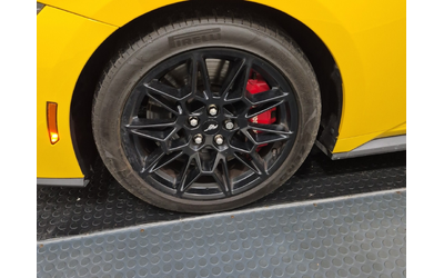 ford-mustang-5l-8cyl-rear-wheel-drive - 5