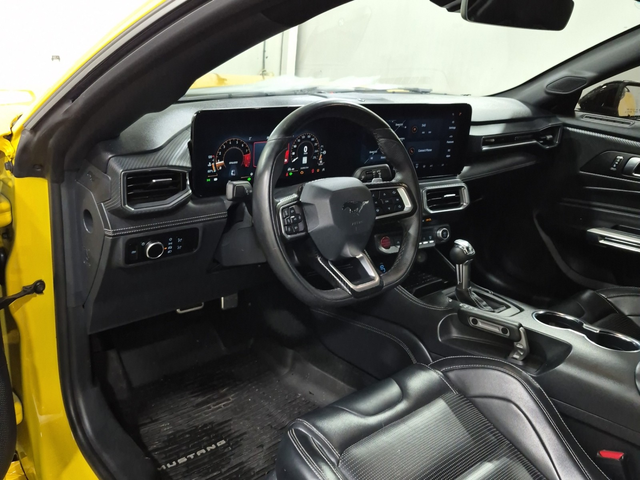 Ford Mustang 5L 8cyl Rear Wheel Drive - автомобили, коли, обяви за нови и употребявани 9