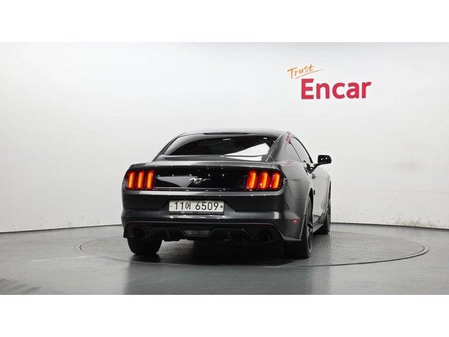 Ford Mustang Coupe 2.3 EcoBoost | Ventilated Seats - автомобили, коли, обяви за нови и употребявани 3
