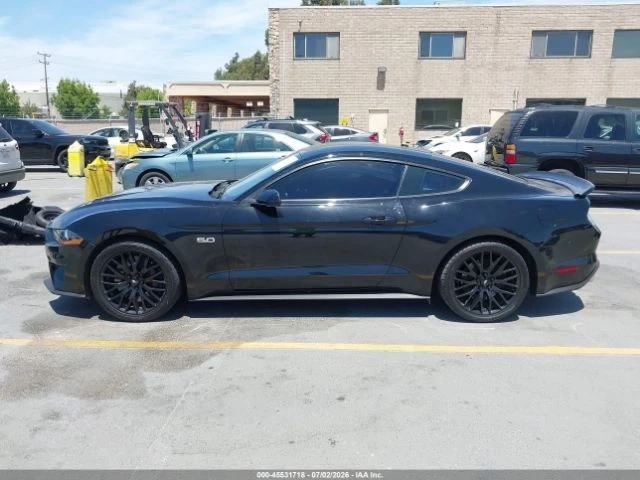 Ford Mustang GT Premium - автомобили, коли, обяви за нови и употребявани 11