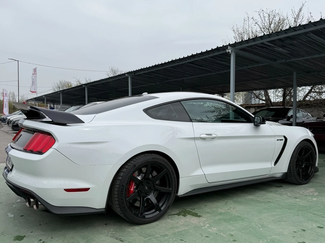Ford Mustang SHELBY GT350R - автомобили, коли, обяви за нови и употребявани 3