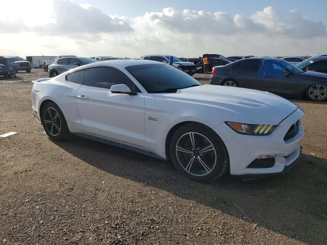 Ford Mustang 5.0 GT - автомобили, коли, обяви за нови и употребявани 3