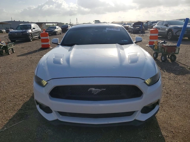 Ford Mustang 5.0 GT - автомобили, коли, обяви за нови и употребявани 4