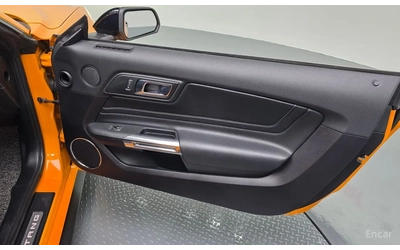 Ford Mustang DIGITALDISTRONIC/LANE ASSIST/ОБДУХВАНЕ / 2 Ключа - автомобили, коли, обяви за нови и употребявани 12