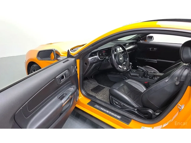 Ford Mustang DIGITALDISTRONIC/LANE ASSIST/ОБДУХВАНЕ / 2 Ключа - автомобили, коли, обяви за нови и употребявани 5