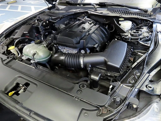 Ford Mustang 2.3 * ОБДУХ * КАМЕРА * ЧЕРВЕН САЛОН - автомобили, коли, обяви за нови и употребявани 6