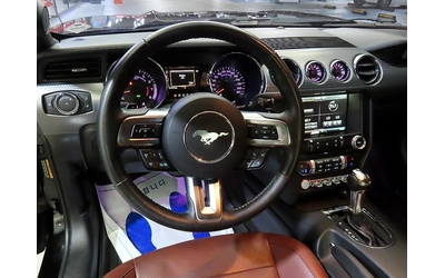 Ford Mustang 2.3 * ОБДУХ * КАМЕРА * ЧЕРВЕН САЛОН - автомобили, коли, обяви за нови и употребявани 7
