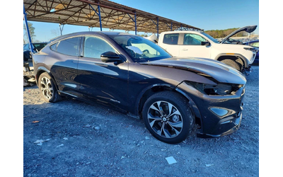 ford-mustang-mach-e - 3