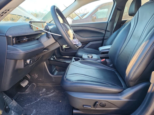 Ford Mustang Mach-E PREMIUM - автомобили, коли, обяви за нови и употребявани 6