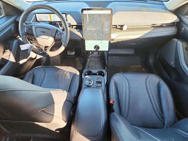 Ford Mustang Mach-E PREMIUM - автомобили, коли, обяви за нови и употребявани 7