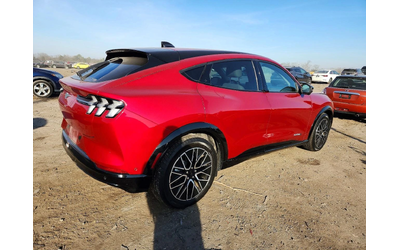 ford-mustang-mach-e - 4