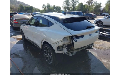 ford-mustang-mach-e - 3