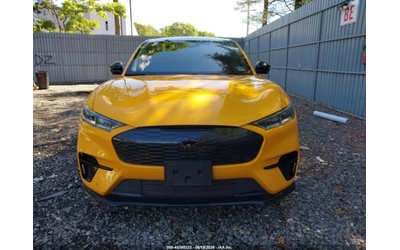 Ford Mustang Mach-E GT* AWD* КОЖА* ПОДГРЕВ* ПАНОРАМА* 360 - автомобили, коли, обяви за нови и употребявани 9