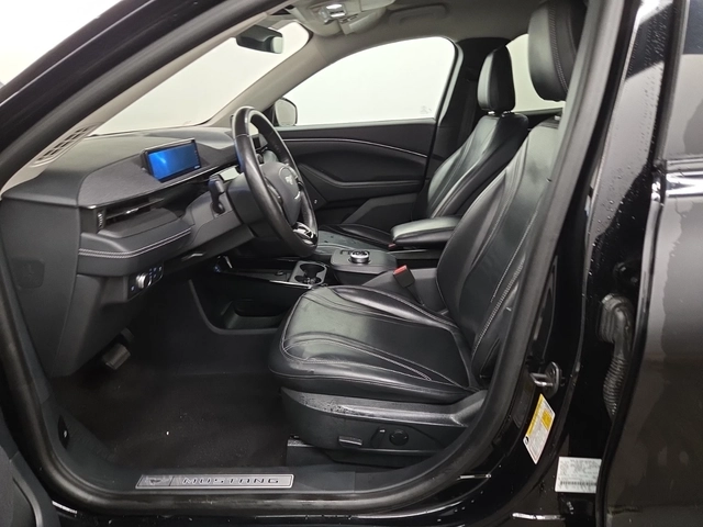 Ford Mustang Mach-E Premium AWD - автомобили, коли, обяви за нови и употребявани 4