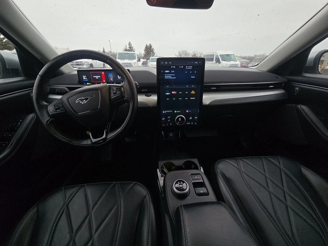 Ford Mustang Mach-E - автомобили, коли, обяви за нови и употребявани 11