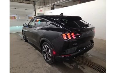ford-mustang-mach-e - 3