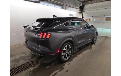 ford-mustang-mach-e - 3