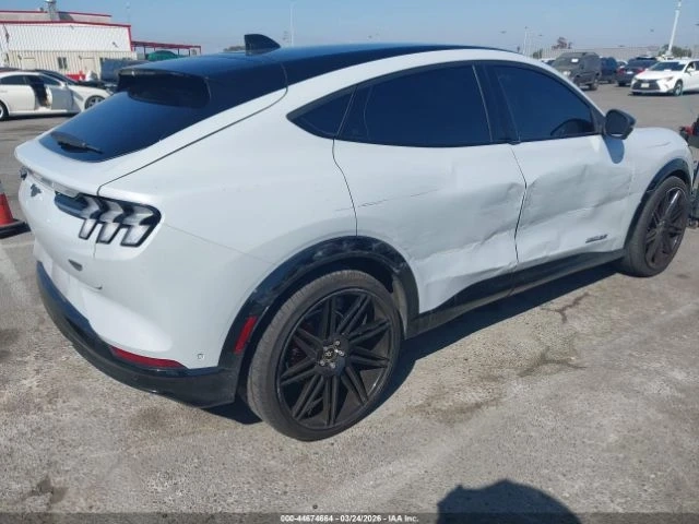Ford Mustang Mach-E California Route 1 Extended Range AWD - автомобили, коли, обяви за нови и употребявани 3