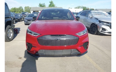 Ford Mustang Mach-E GT - автомобили, коли, обяви за нови и употребявани 10