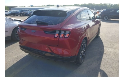 ford-mustang-mach-e - 3