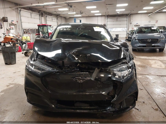 Ford Mustang Mach-E N All Wheel Drive - автомобили, коли, обяви за нови и употребявани 11