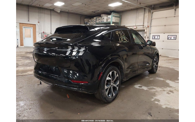 ford-mustang-mach-e-n-all-wheel-drive - 3