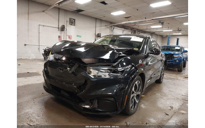 ford-mustang-mach-e-n-all-wheel-drive - 5