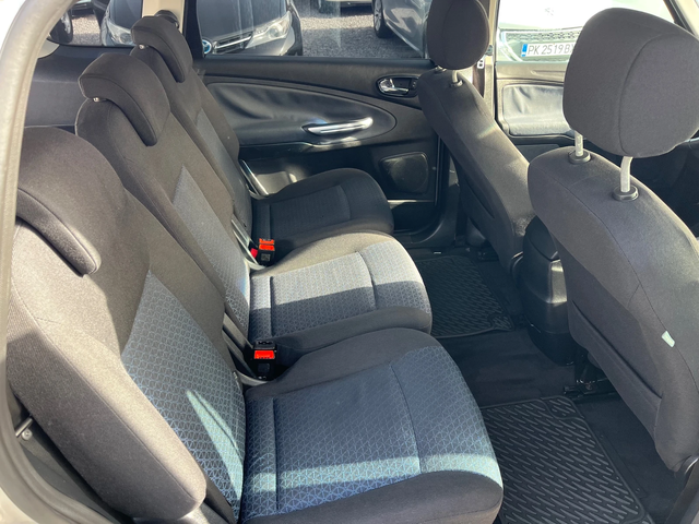 Ford S-Max 2.0TDCI - автомобили, коли, обяви за нови и употребявани 8