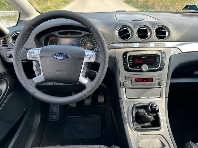 Ford S-Max 2.0TDCI 7места - автомобили, коли, обяви за нови и употребявани 11