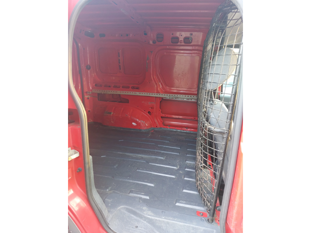 Ford Tourneo Connect 1.8TDCI - автомобили, коли, обяви за нови и употребявани 7