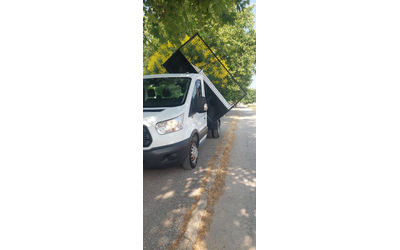 Ford Transit 2.2 TDCI  клима тристранен - автомобили, коли, обяви за нови и употребявани 9