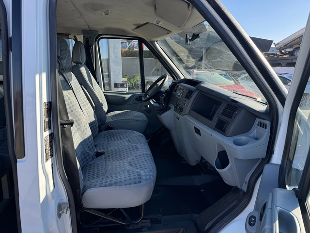 Ford Transit 6-местен Климатик L1H1 - автомобили, коли, обяви за нови и употребявани 7