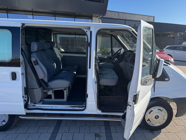 Ford Transit 6-местен Климатик L1H1 - автомобили, коли, обяви за нови и употребявани 8