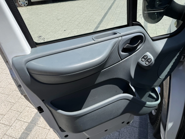 Ford Transit 2.4TDCI до 3, 5т. 6-местен - автомобили, коли, обяви за нови и употребявани 12