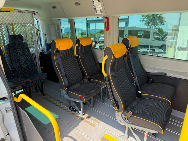 Ford Transit 9-местен 2хКлима Euro 6 - автомобили, коли, обяви за нови и употребявани 6